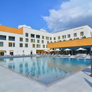 Mk Tirana فندق